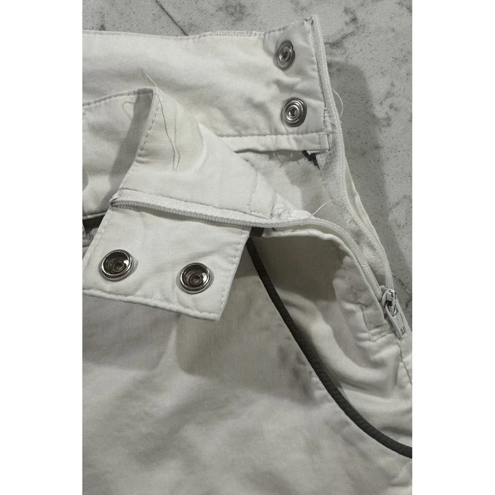 VTG Oakley Shorts Womens‎ 10 White Golf Flat Front Belted Piped Casual Logo Y2K